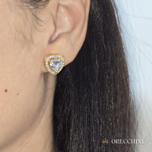 BRINCO CRAVEJADO CORAÇÃO GD. C/ TARRAXA BANHADO A OURO 18K - Image 2