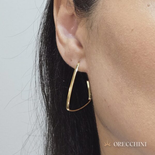 ARGOLA TRIANGULAR C/ TARRAXA BANHADA A OURO 18K - Image 2