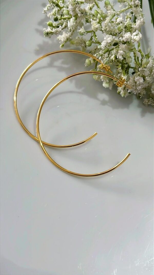 ARGOLA FIO 1,5 C/ TARRAXA BANHADA A OURO 18K