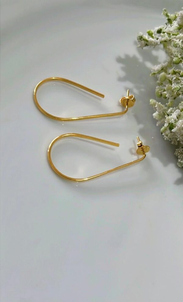ARGOLA GOTA C/ TARRAXA BANHADA A OURO 18K